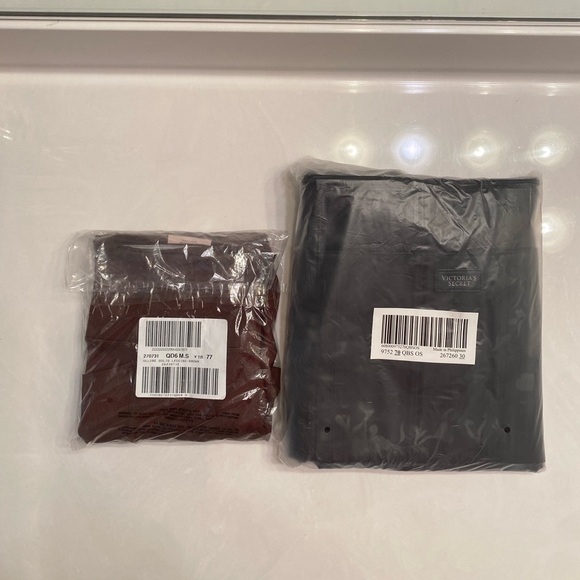 Victoria secret legging ganache size m and duffel bag - Picture 4 of 7